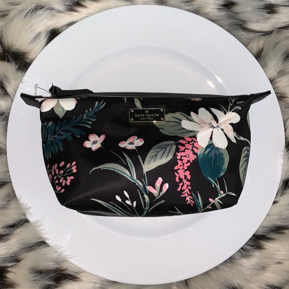 KATE SPADE ♠️ COSMETIC BAG